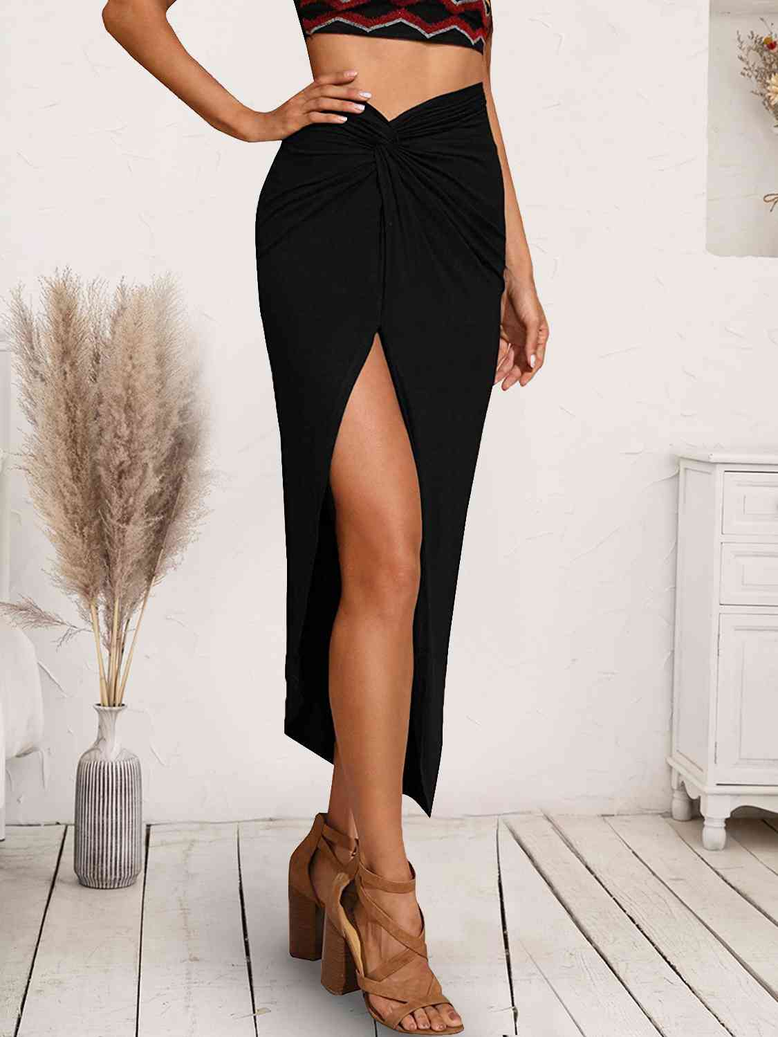 Twist Out Detail Split Skirt